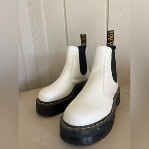 Platform Doc Marten Chelsea Boots in White. Men’s 7/9 Women’s